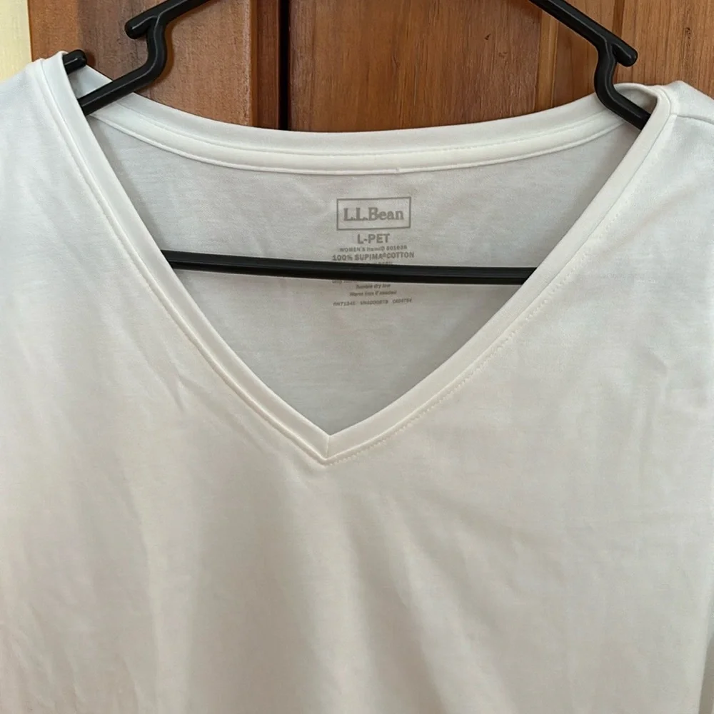 NWOT L.L. Bean 100% Supima cotton V-neck short sleeve T-shirt, size L White - Picture 4 of 10